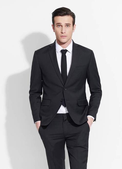 鲜余泽 视觉与舞美负责人